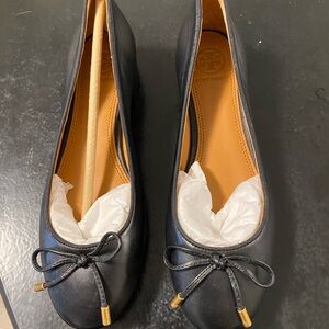 Tory Burch Black Leather Ballet Flats with tiny heel